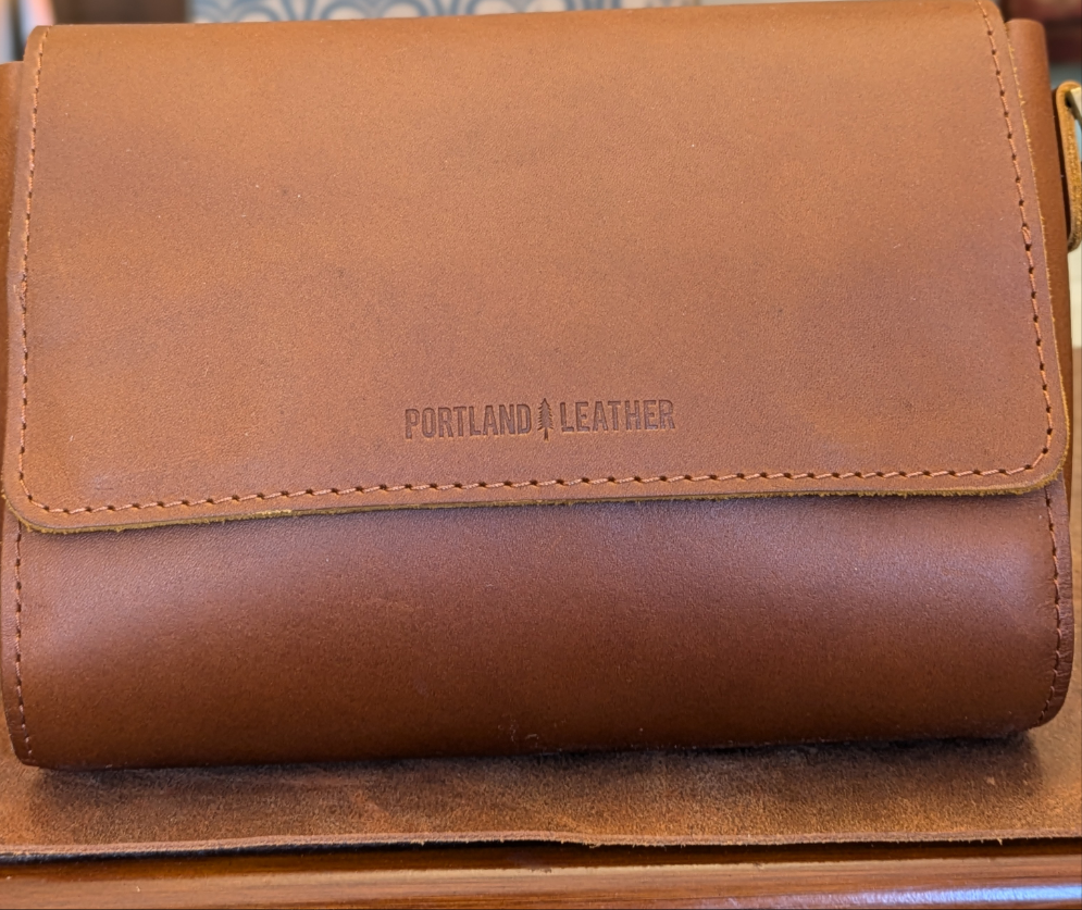 Portland Magnetic Leather Bag